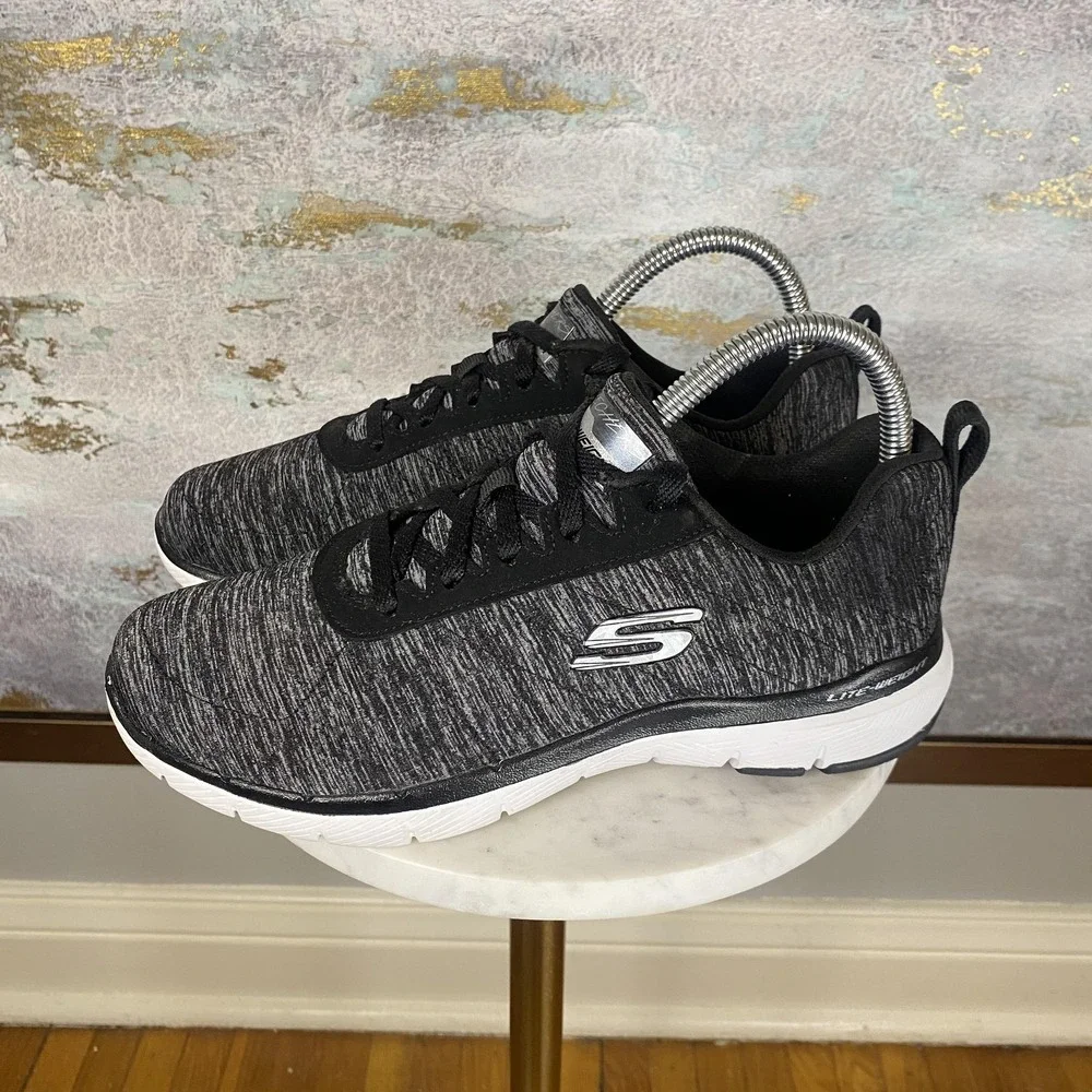 Skechers Lite-Weight Shoes Womens Size 7 Black Walking Sneakers SN 13067